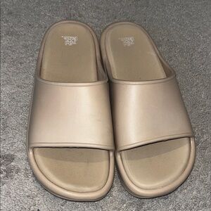 Wild Fable Tan Slide Sandals
